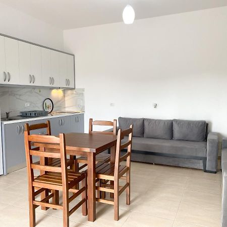 Family Apartments Himara المظهر الخارجي الصورة
