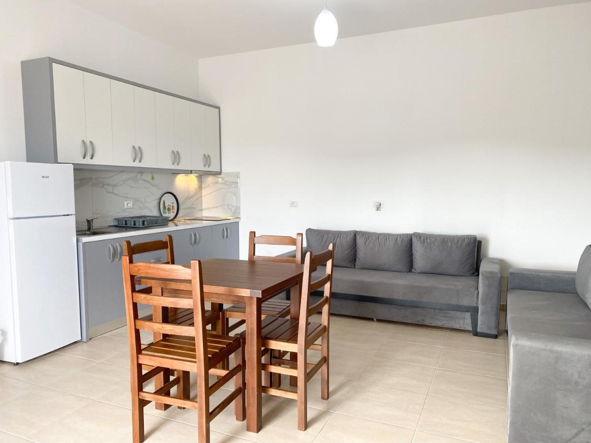 Family Apartments Himara المظهر الخارجي الصورة