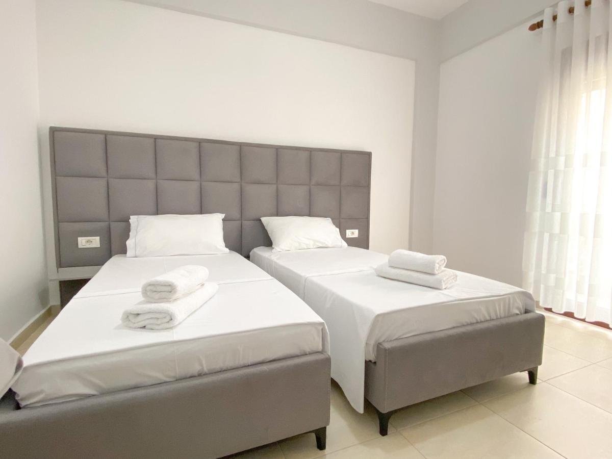 Family Apartments Himara المظهر الخارجي الصورة